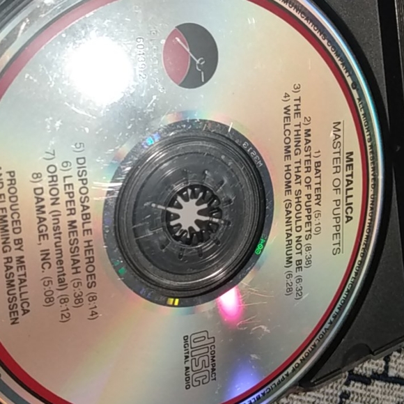 Metallica cds - Picture 6 of 8